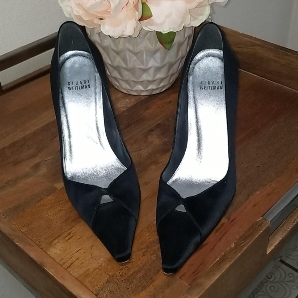 😍 Stuart Weitzman Black Satin Heels